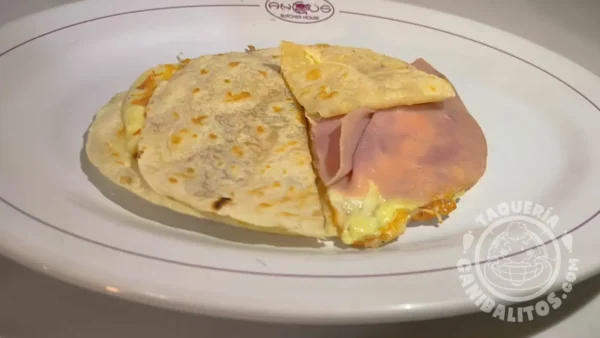 Sincronizada con Jamón y Queso