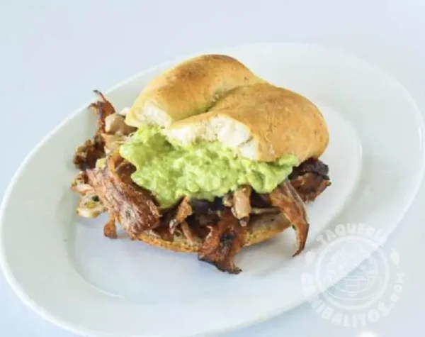 Torta árabe con guacamole